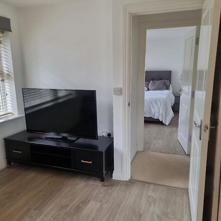 Bromley Common- Double Bedroom With En-Suite With Private Lounge In Shared Town House Zewnętrze zdjęcie
