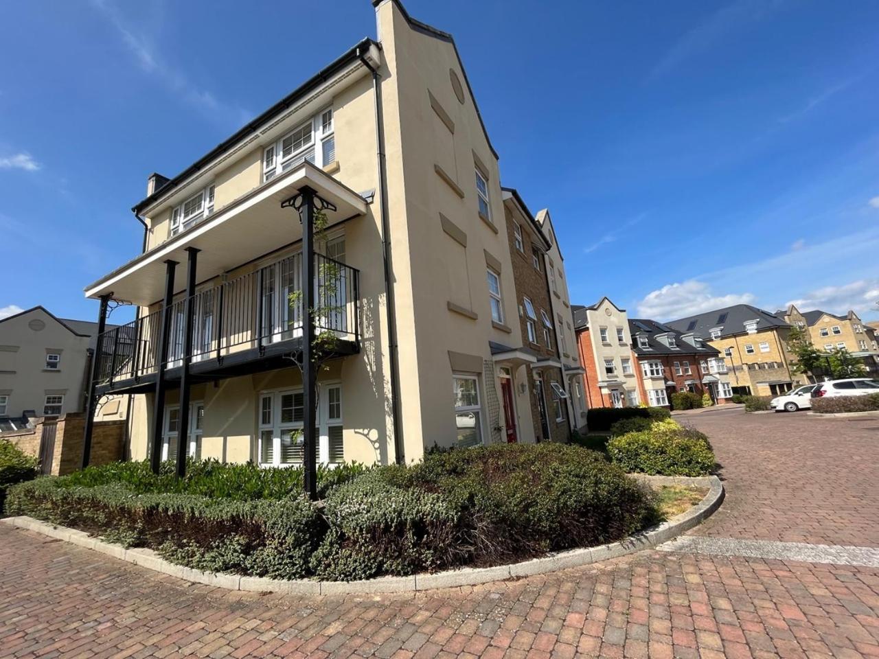 Bromley Common- Double Bedroom With En-Suite With Private Lounge In Shared Town House Zewnętrze zdjęcie