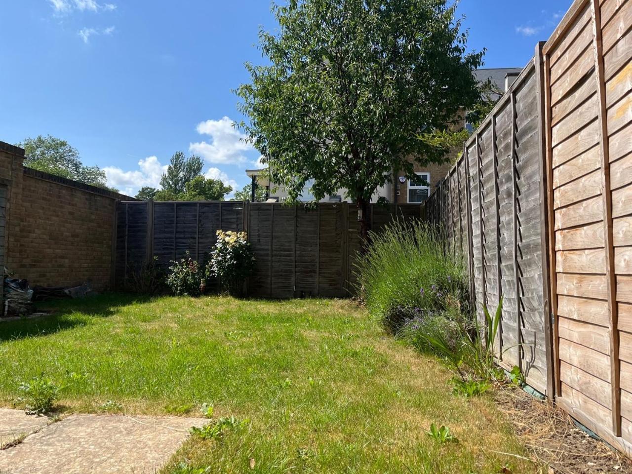 Bromley Common- Double Bedroom With En-Suite With Private Lounge In Shared Town House Zewnętrze zdjęcie