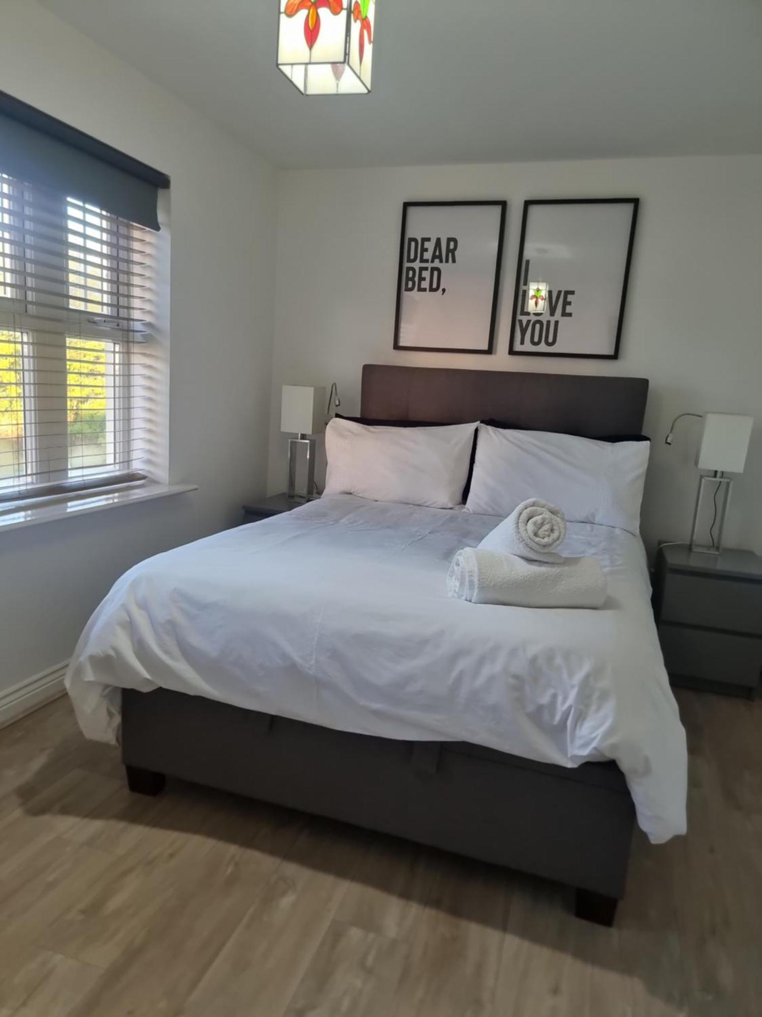 Bromley Common- Double Bedroom With En-Suite With Private Lounge In Shared Town House Zewnętrze zdjęcie