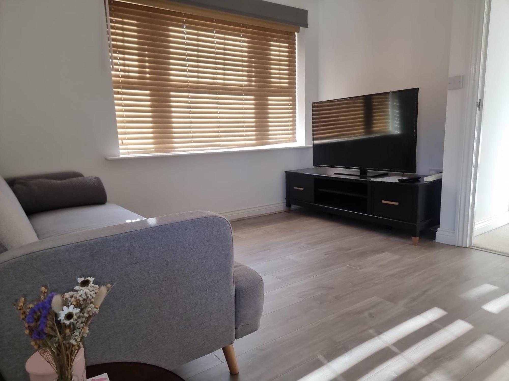 Bromley Common- Double Bedroom With En-Suite With Private Lounge In Shared Town House Zewnętrze zdjęcie