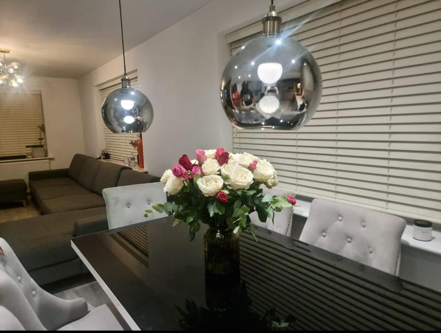Bromley Common- Double Bedroom With En-Suite With Private Lounge In Shared Town House Zewnętrze zdjęcie